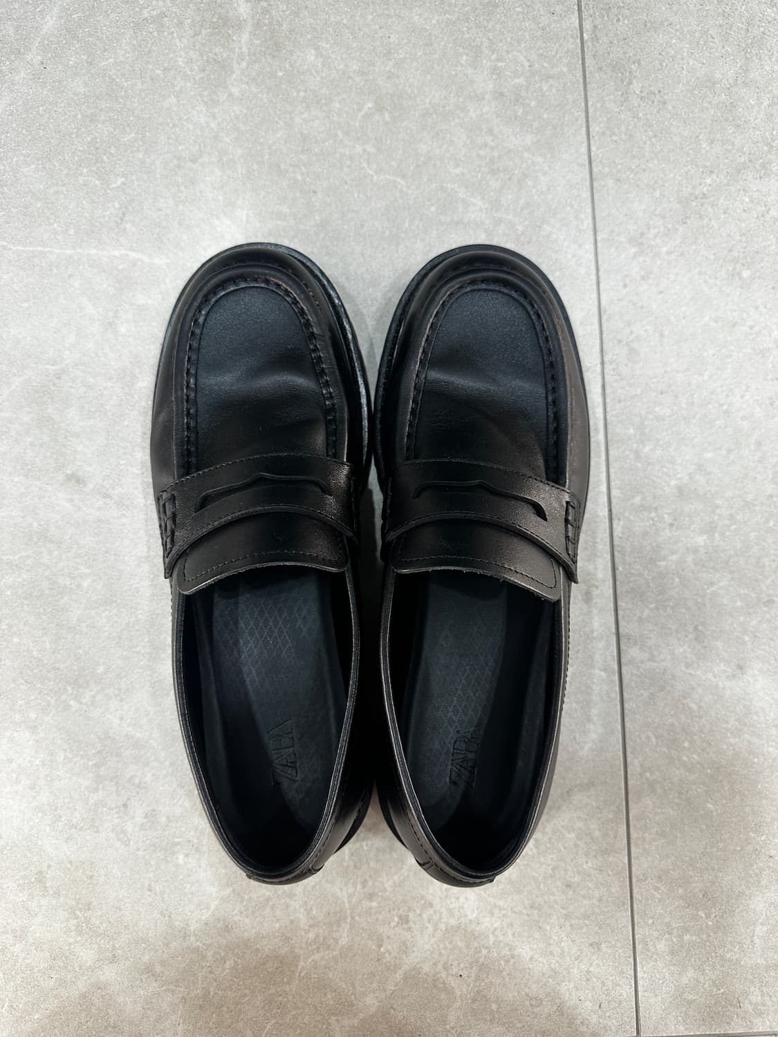 (43,275) 자라 남성 소가죽 블랙 로퍼 상품이미지3