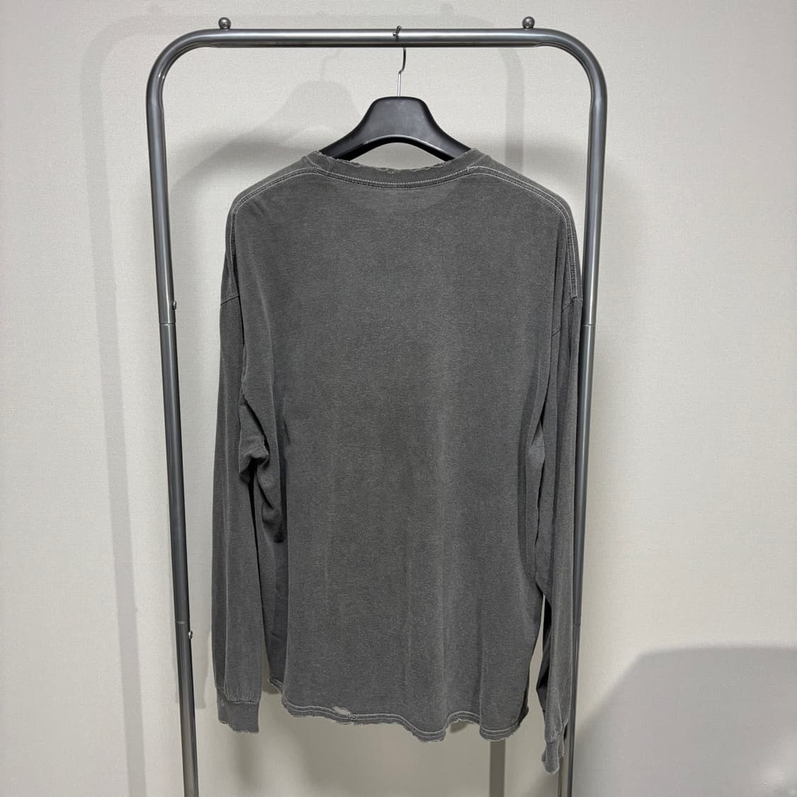 os) ancellm 안셀름 goes 대미지 롱슬리브 상품이미지3