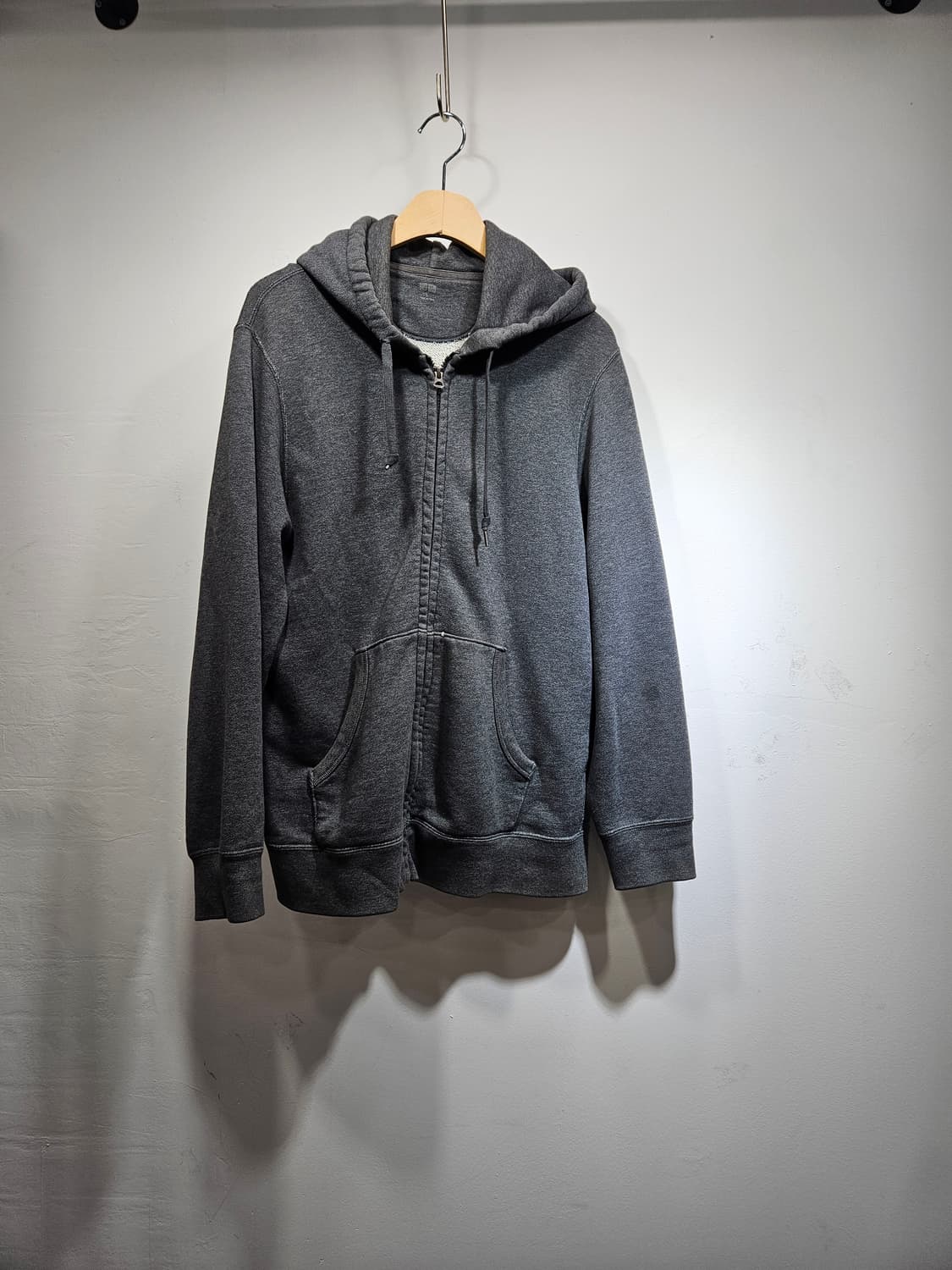 유니클로(UNIQLO) 회색 후드 집업 L 상품이미지1