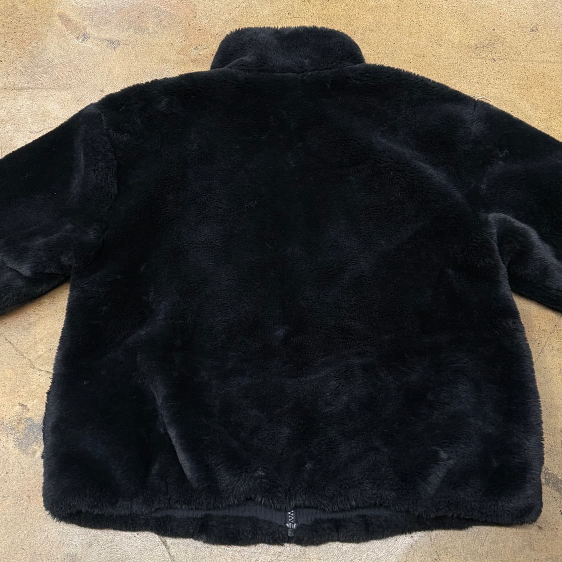 나이키 블랙 화이트 빅 스우시 퍼 자켓 털 집업 상품이미지4