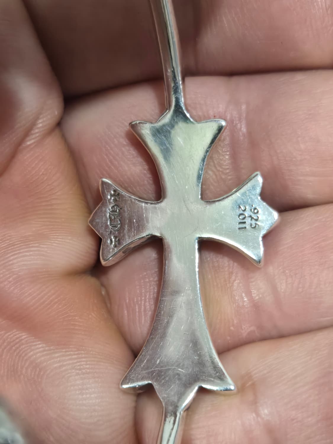 크롬하츠 정품
스키니 타이니 크로스 뱅글팔찌 상품이미지4