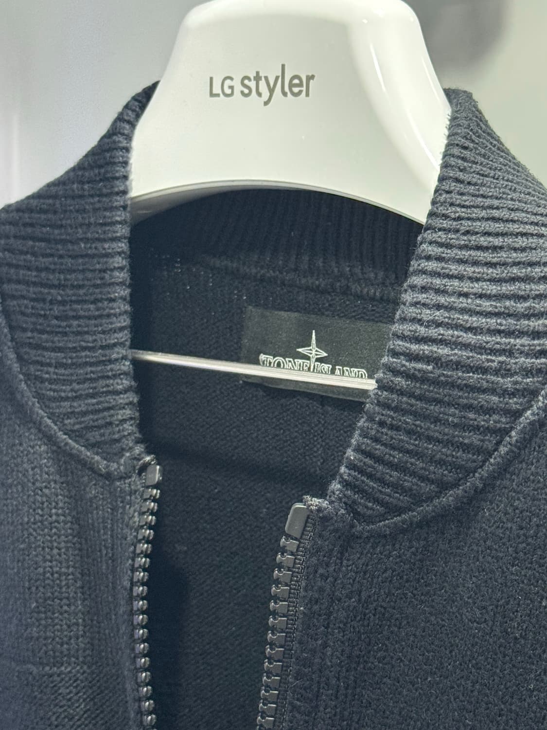 스톤아일랜드 쉐도우프로젝트 니트 집업 블랙 가디건 S 상품이미지4