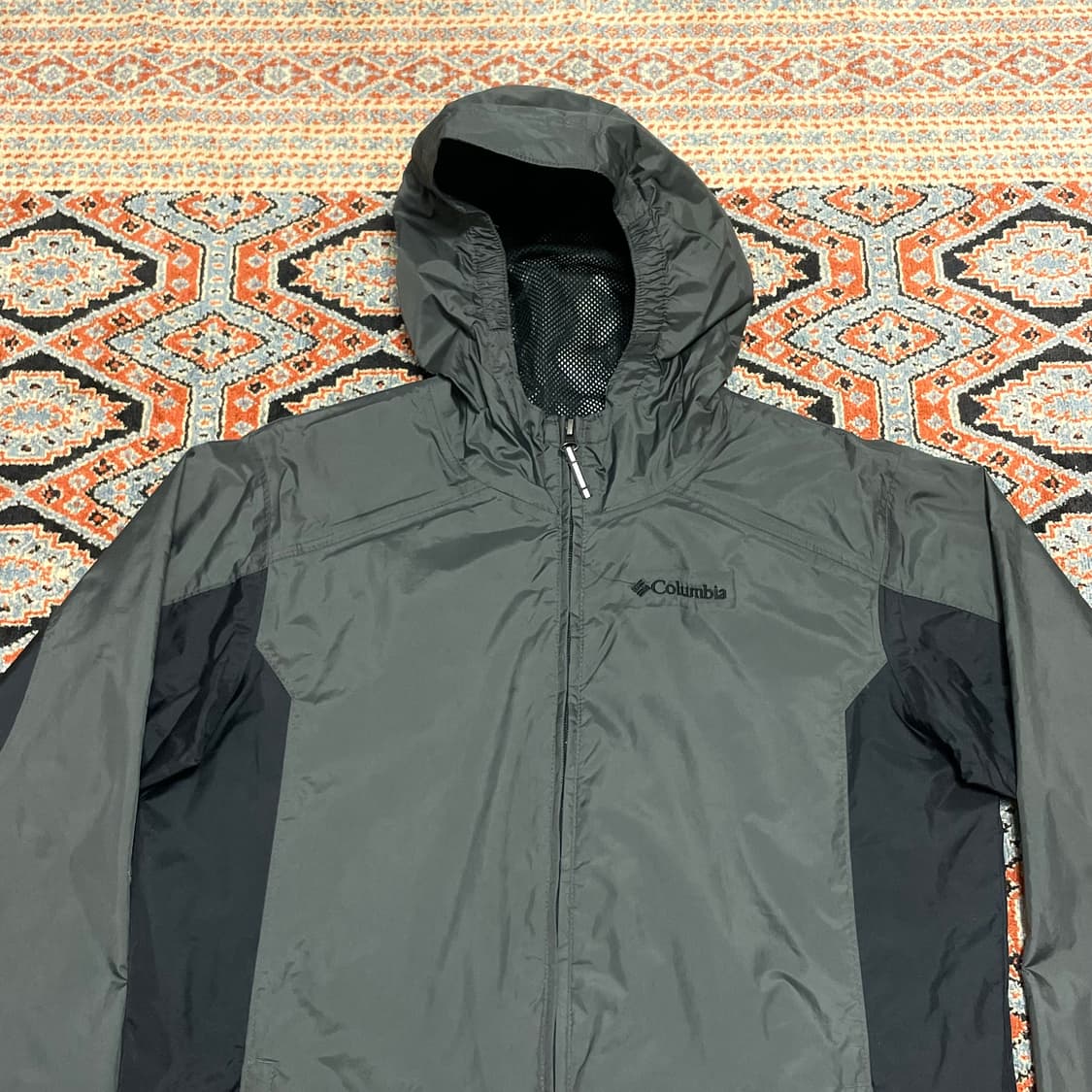 컬럼비아 차콜그레이 바람막이 점퍼 여성L 상품이미지2