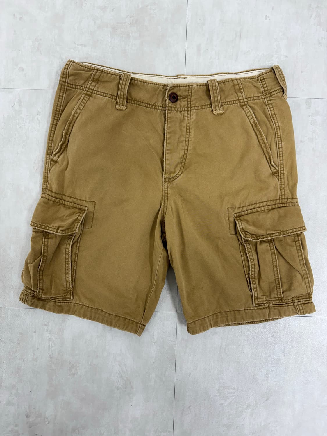 Hollister 베이지 카고 반바지 상품이미지1