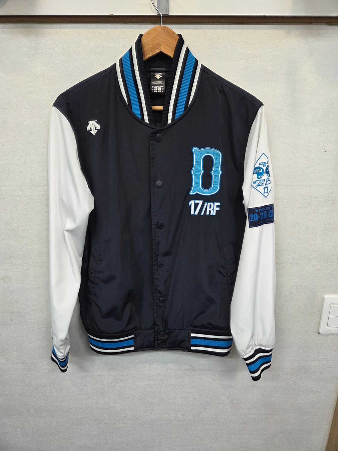 데상트 추신수 사인자수 로고 스타디움 바시티 방풍 자켓 m 상품이미지1