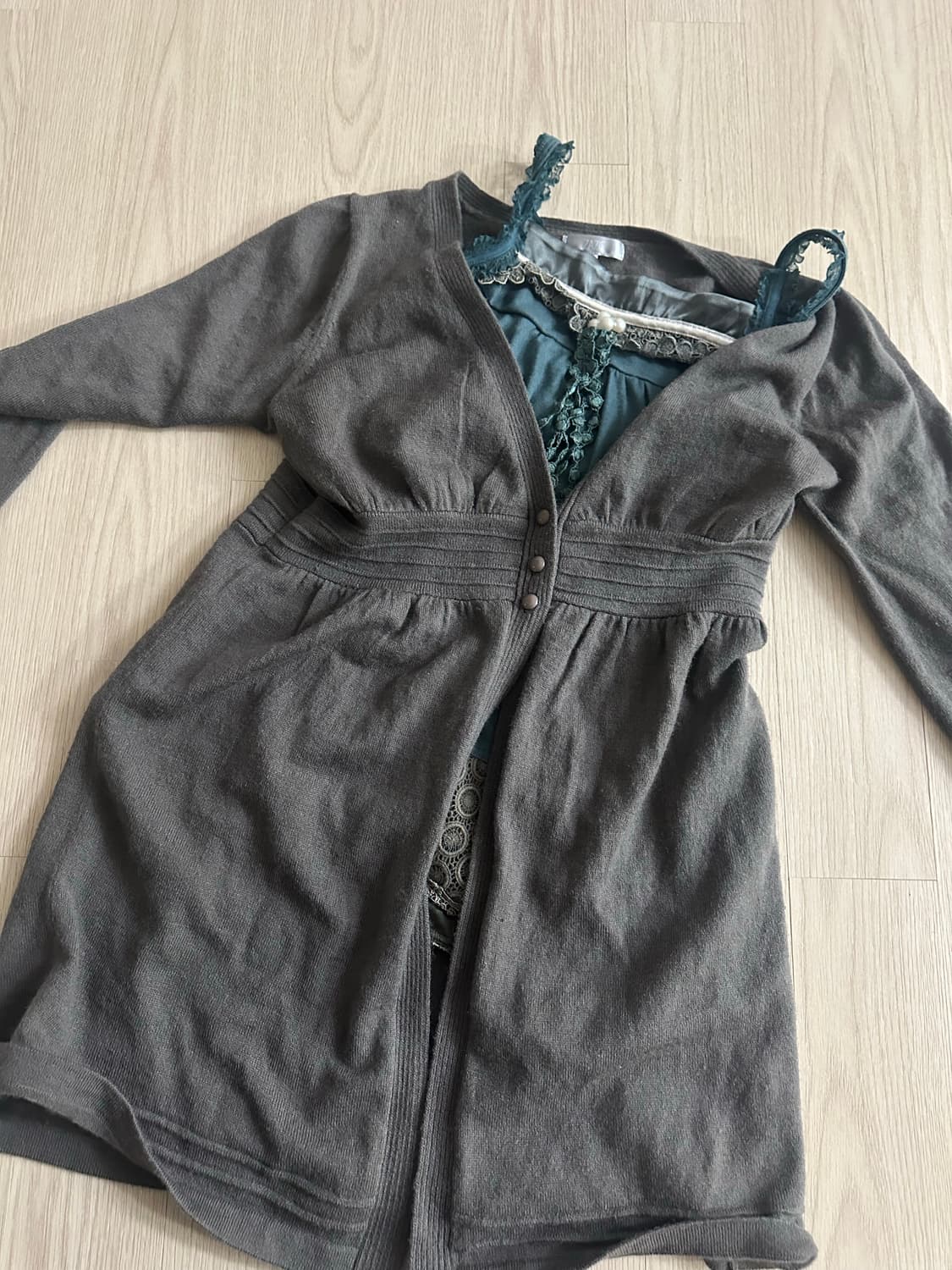 가디건 판매합니다!  상품이미지1