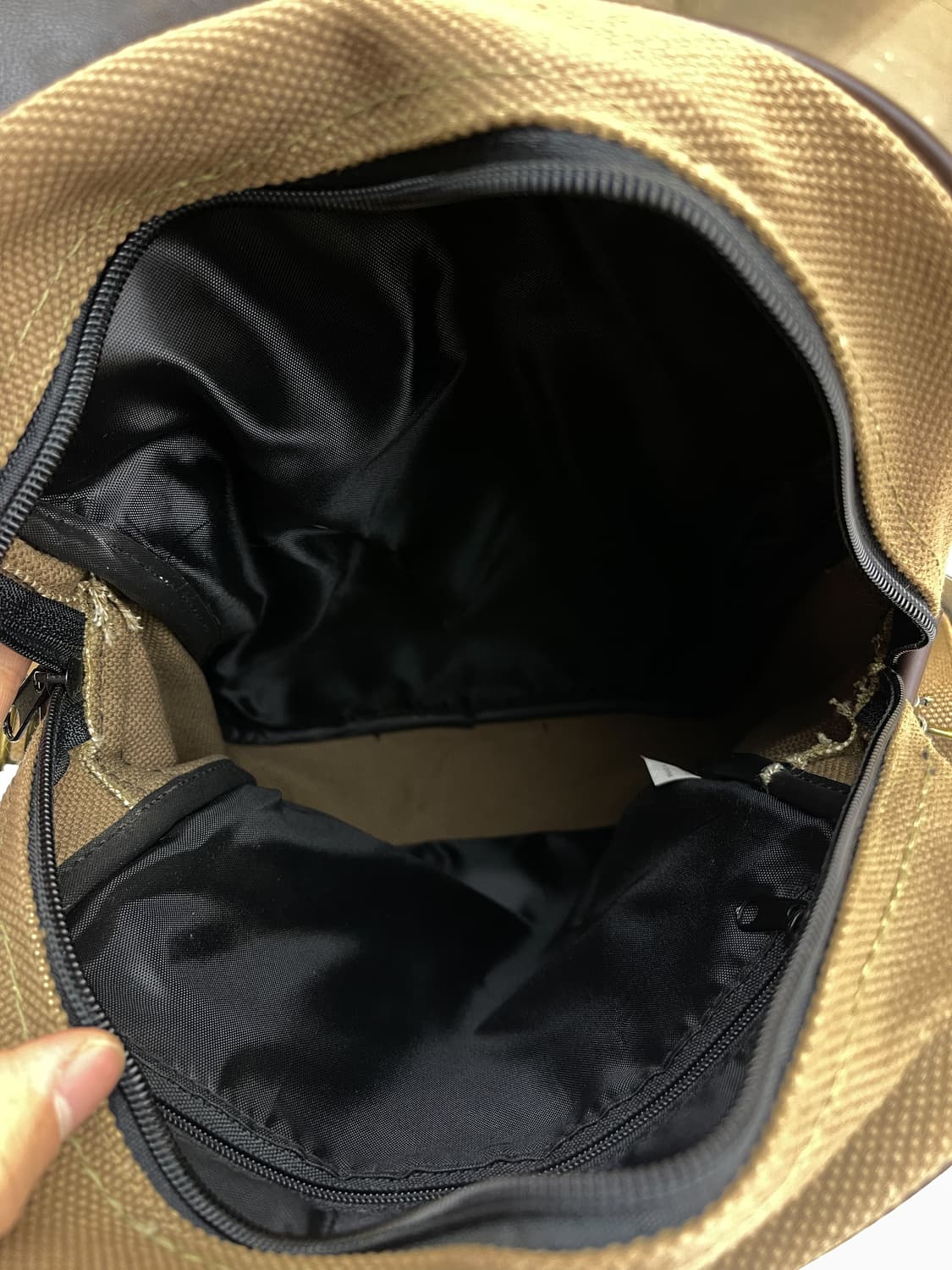 스투시 스탁 로고 캔버스 크로스백 상품이미지7