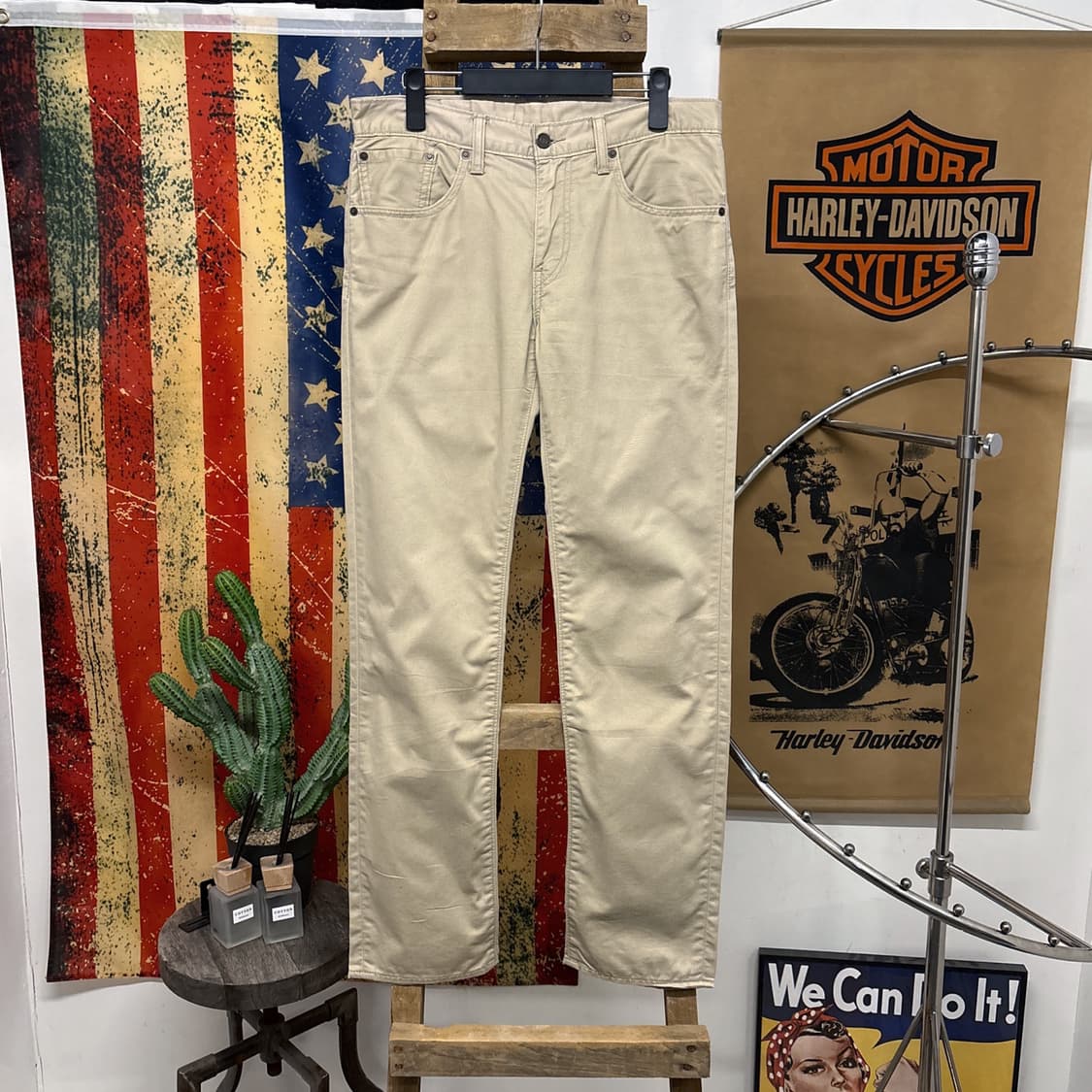 리바이스 502 화이트탭 5포켓 코튼트윌 팬츠 데님핏 베이지 N730 상품이미지1