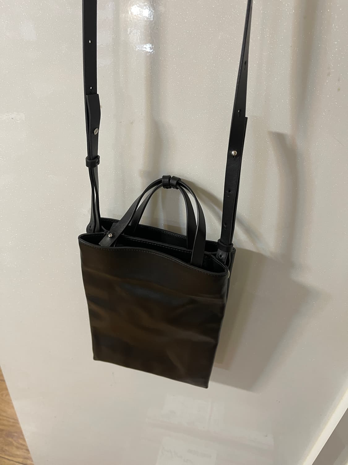 코스 가죽 크로스백 사코슈 상품이미지2