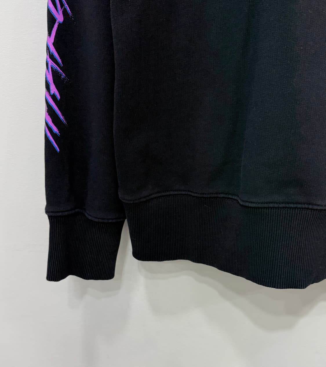 메종마르지엘라 MM6 네온 로고 스웨트셔츠 상품이미지7