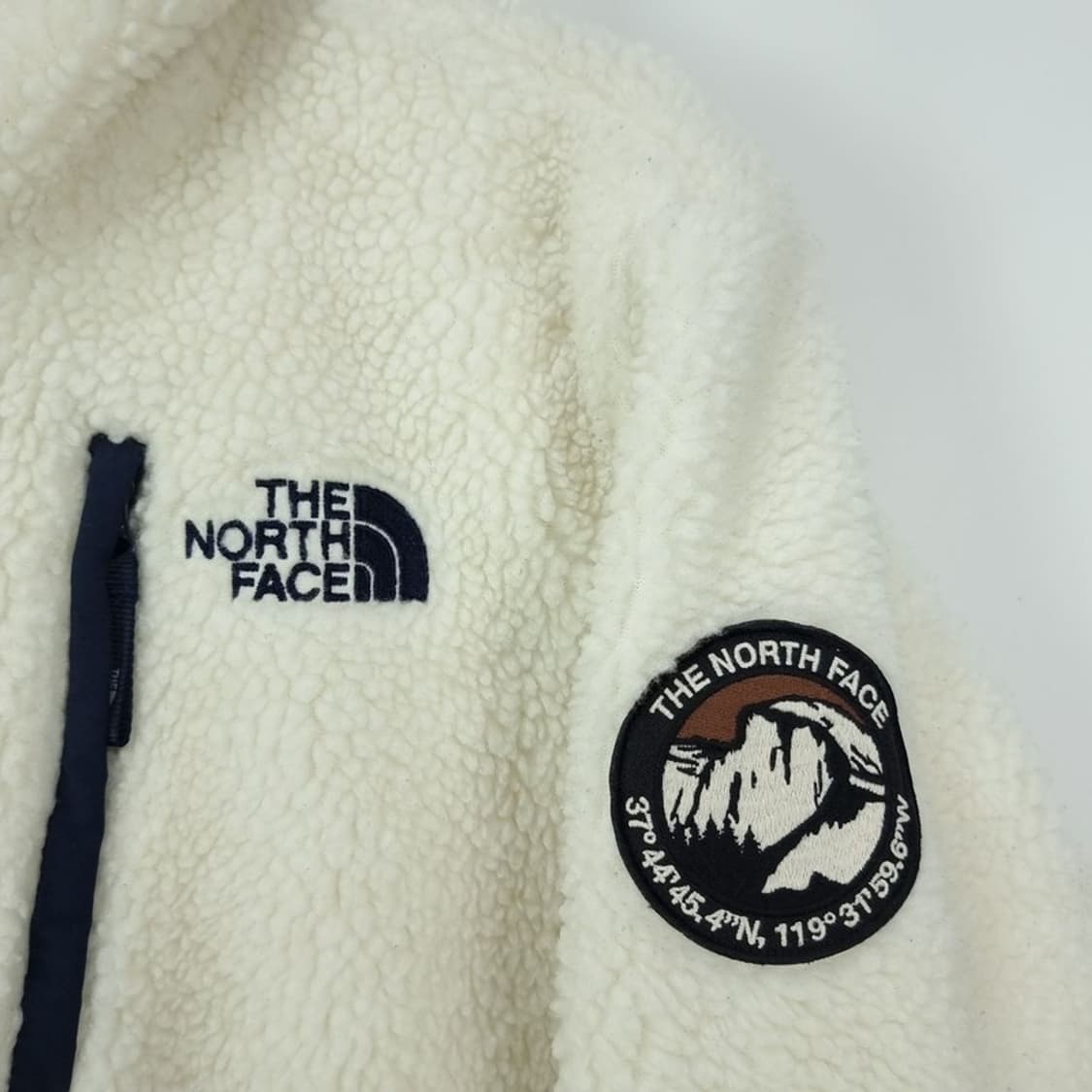 [노스페이스] 로고 자수 쉐르파 뽀글이 후리스 자켓 아이보리 M19808 상품이미지6