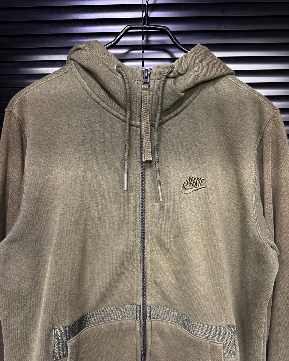나이키 테크팩 밀리터리 카키 스웻 후드 집업 하이넥 100 런닝 에어포스 상품이미지3