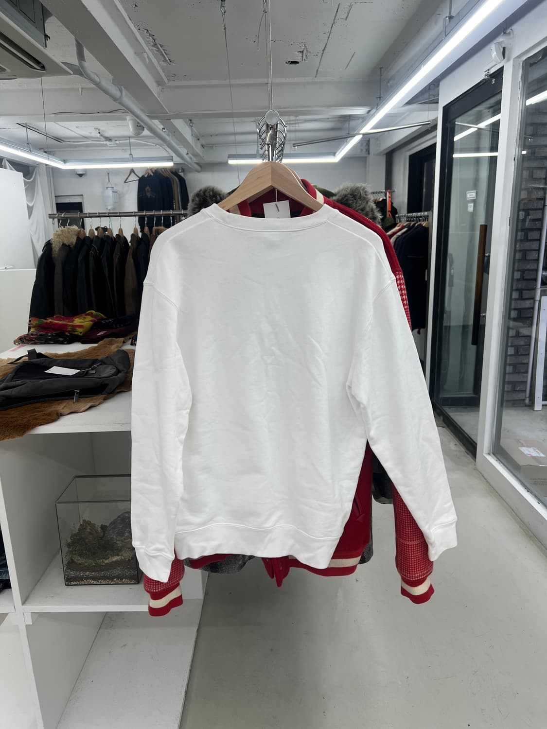 유나이티드 애슬레틱 애니메이션 스웻셔츠 상품이미지5