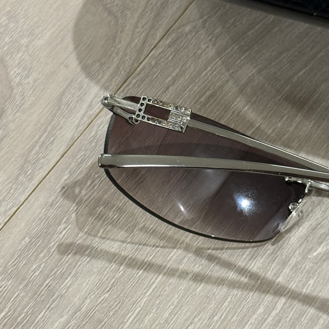 (착용샷O) 빈티지 구찌 무테 선글라스 GG1784 상품이미지8