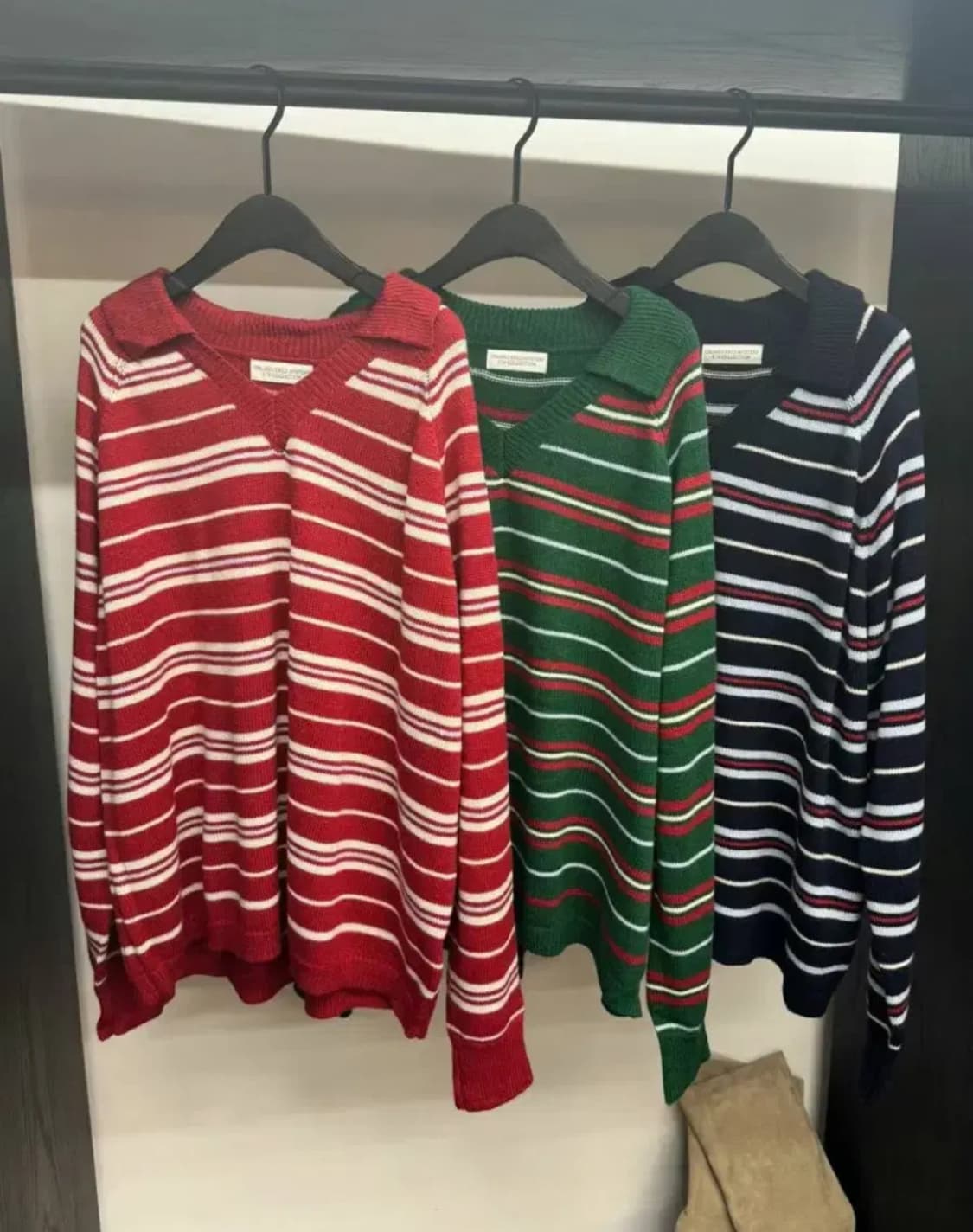 언앤써드미스테리 스트라이프 카라니트 (네이비) 상품이미지2