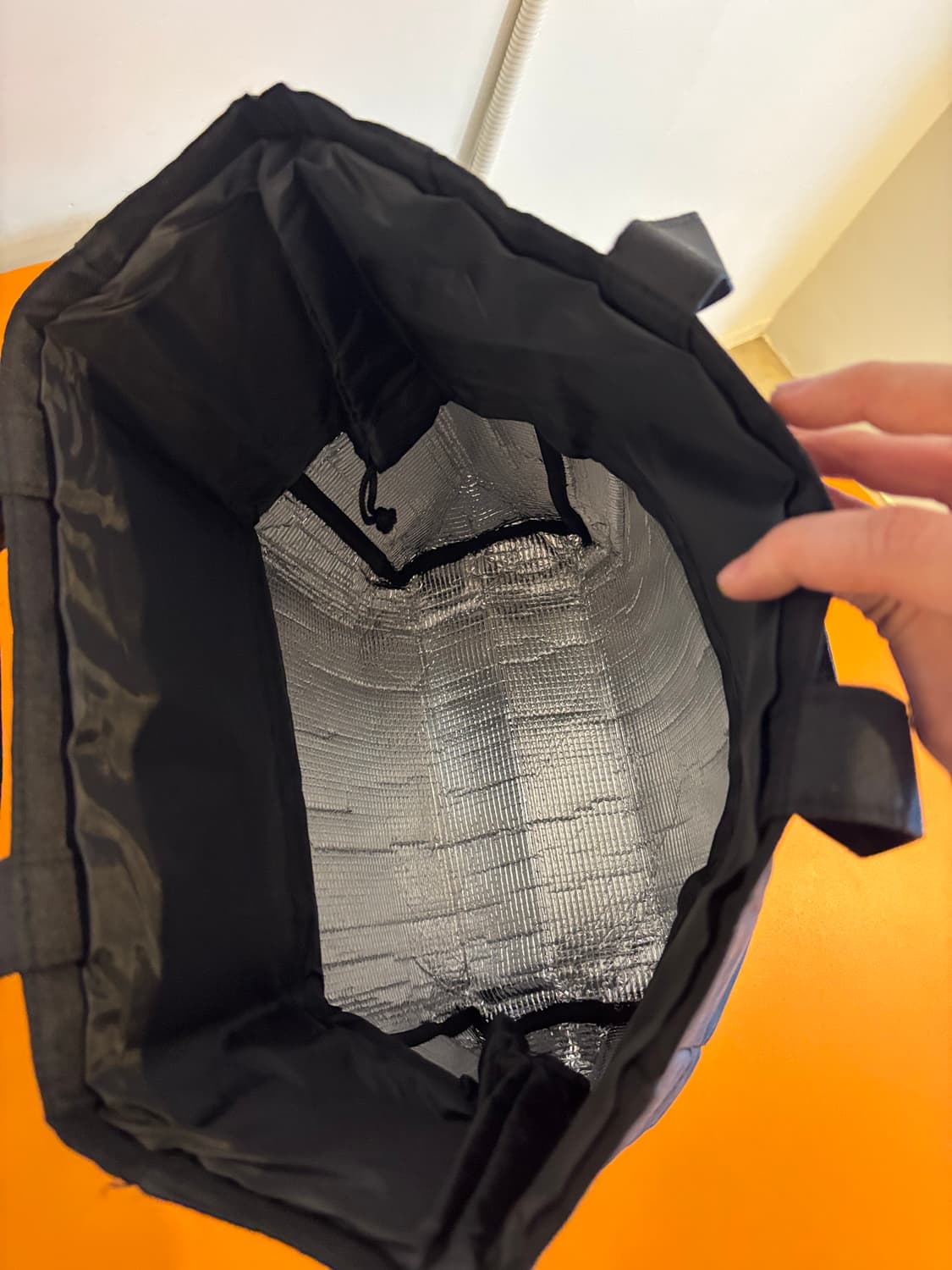 딘앤델루카 블랙 보온보냉백 상품이미지5