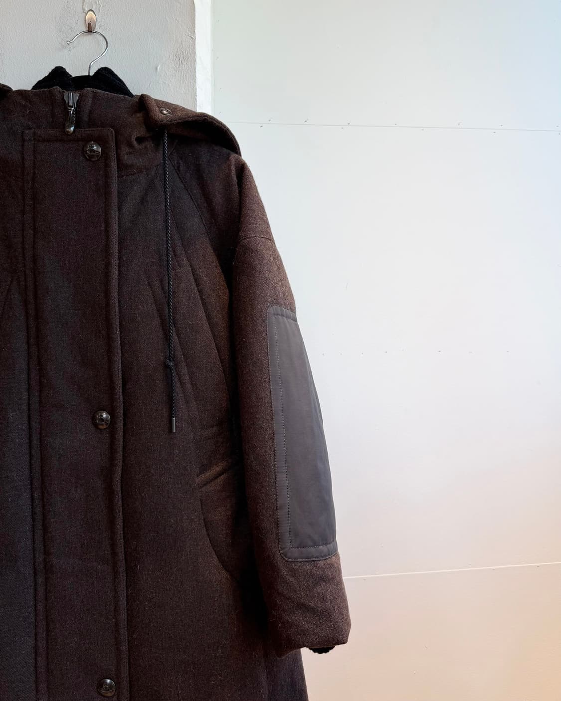 비비안웨스트우드 앵글로매니아 니트 하이넥 패디드 덕다운 점퍼 상품이미지5