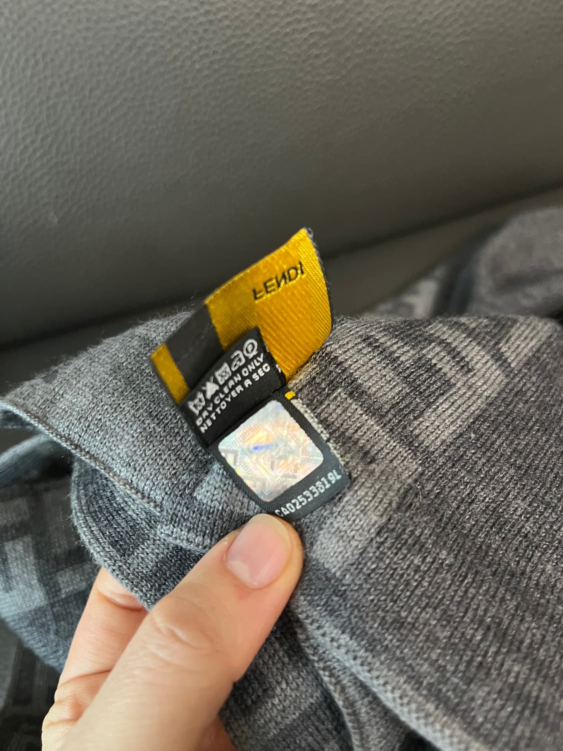 펜디 FF 로고 울 머플러 그레이 상품이미지6