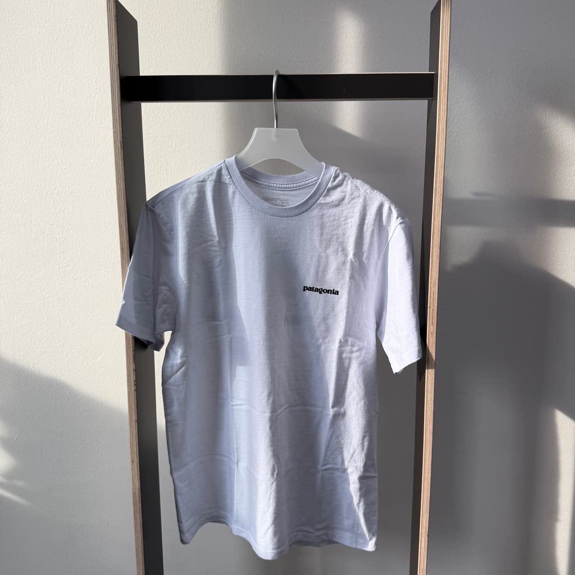 파타고니아 P-6 로고 리스폰시빌리티 반팔 티셔츠 2털러 상품이미지3