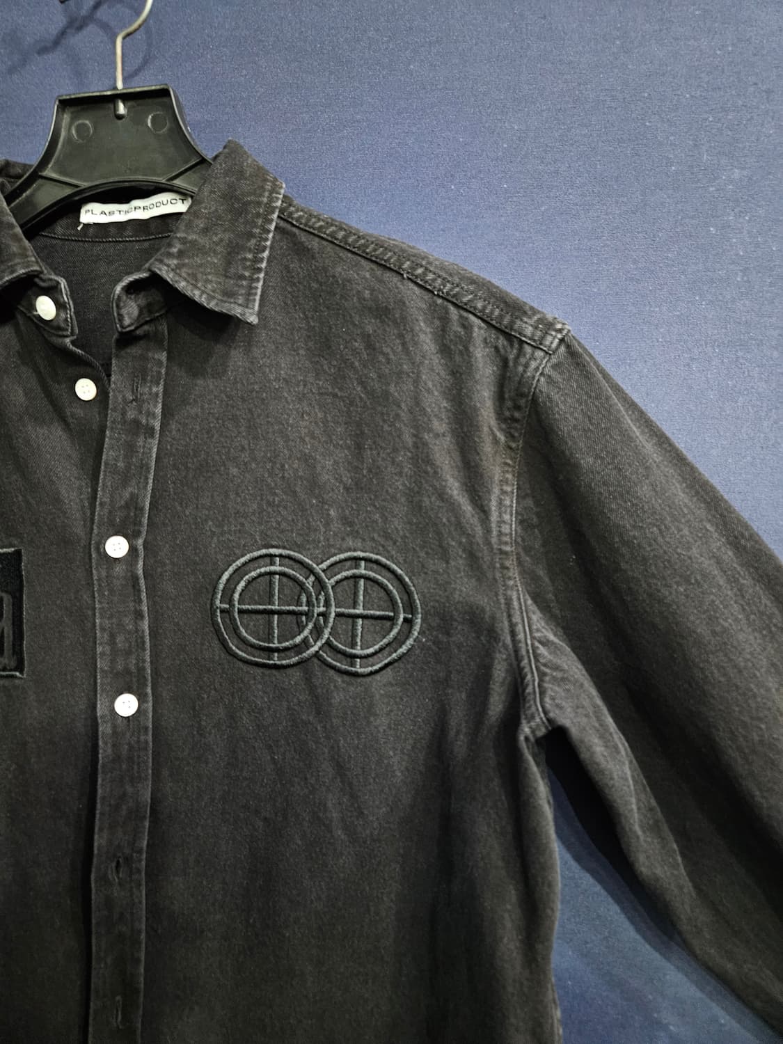 플라스틱 프로덕트 블랙컬러 남성 오버핏 90~95 데님셔츠  상품이미지4