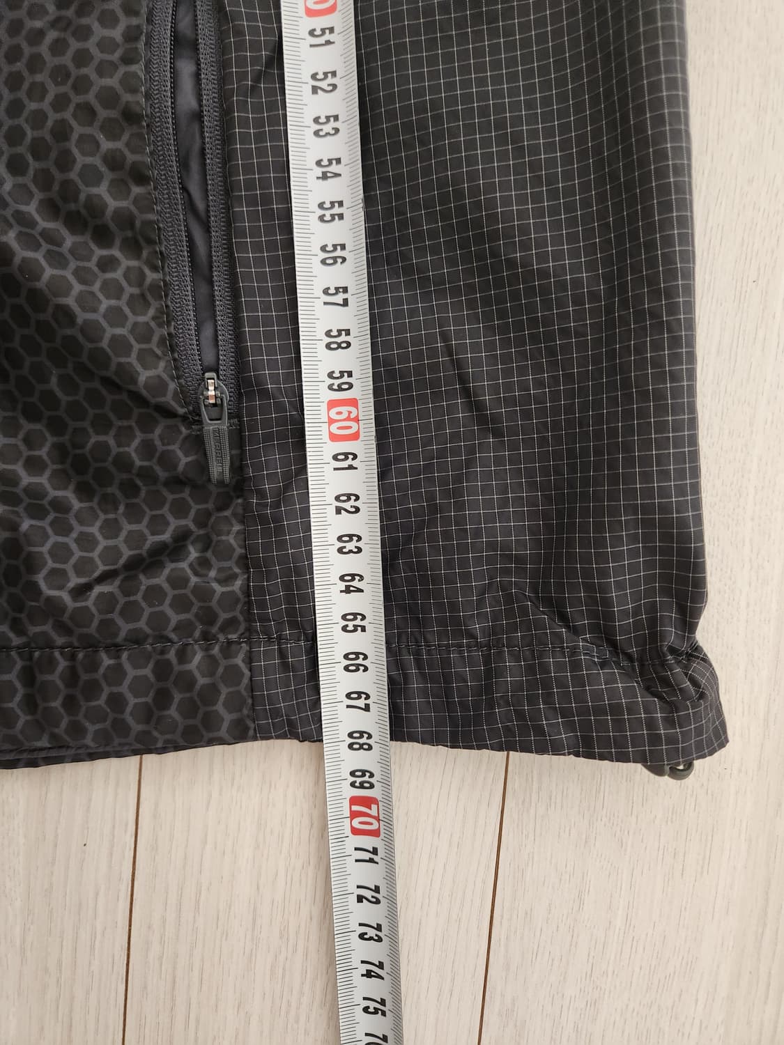 새상품급) 머렐 후드 탈부착 경량 바람막이 자켓 사이즈110

여러 중고 상품이미지2