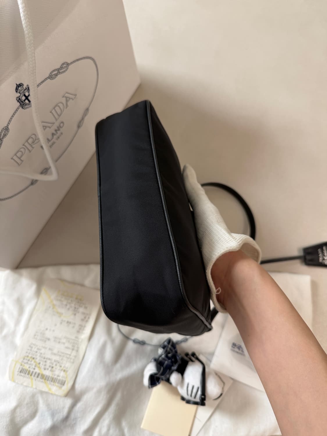 정품 프라다 리에디션 호보백  상품이미지4