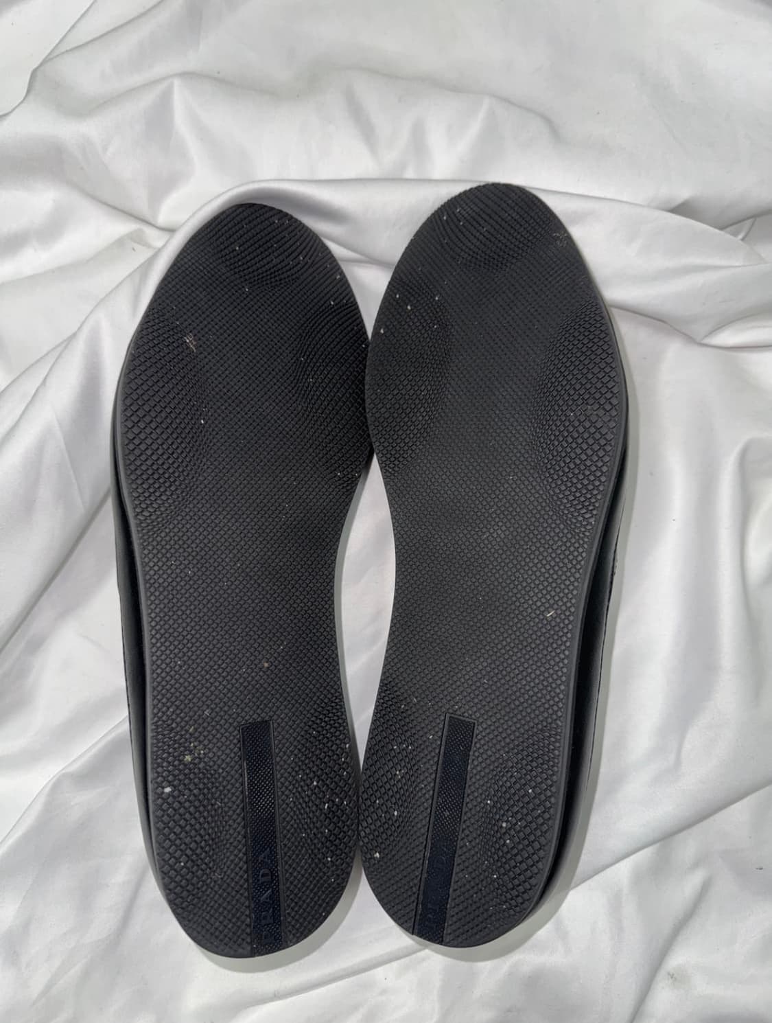 프라다 나파 레더 슬립온 상품이미지4