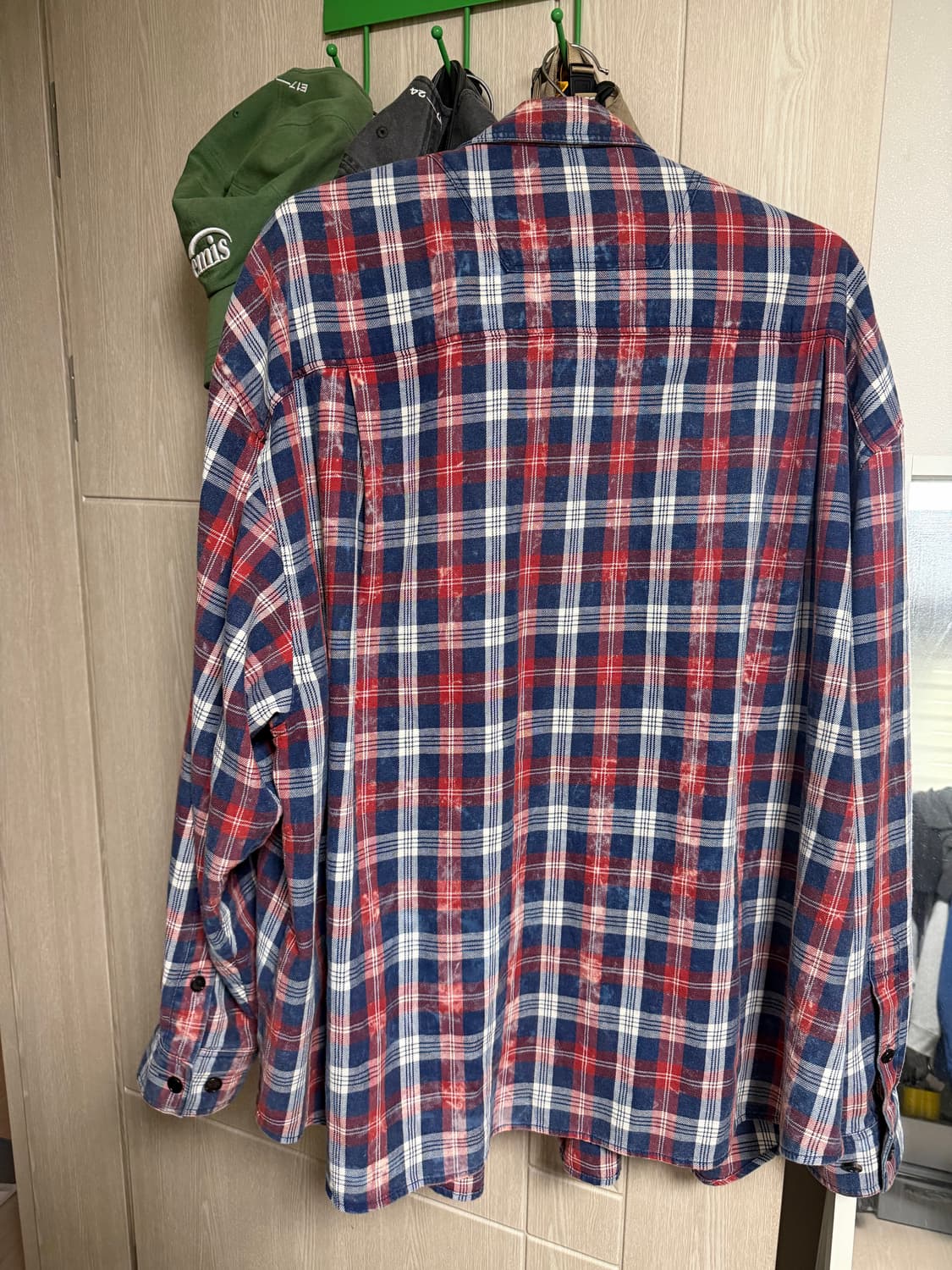 준지 아일랜드 산타레드 50사이즈 판매합니다. 상품이미지3