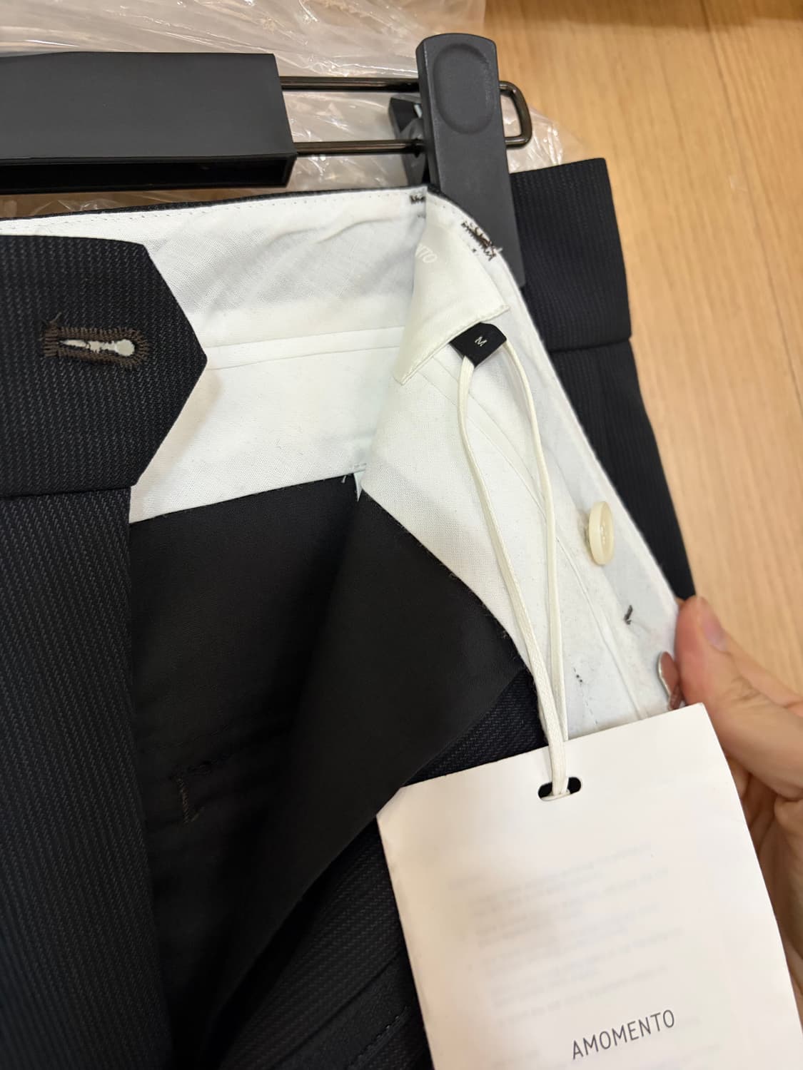 [새상품] 아모멘토 25ss 울 스트라이프 마틴 팬츠 / M 상품이미지4