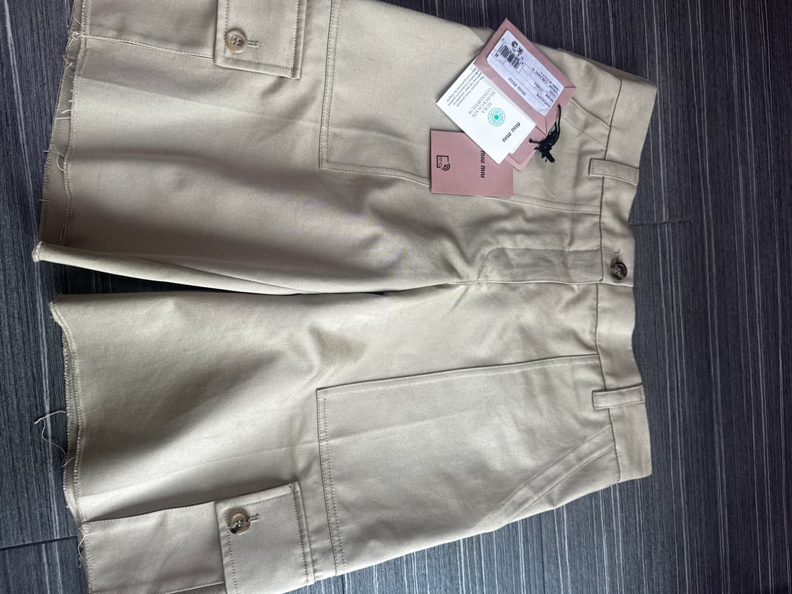 미우미우 버뮤다 쇼츠 36 정품 상품이미지6