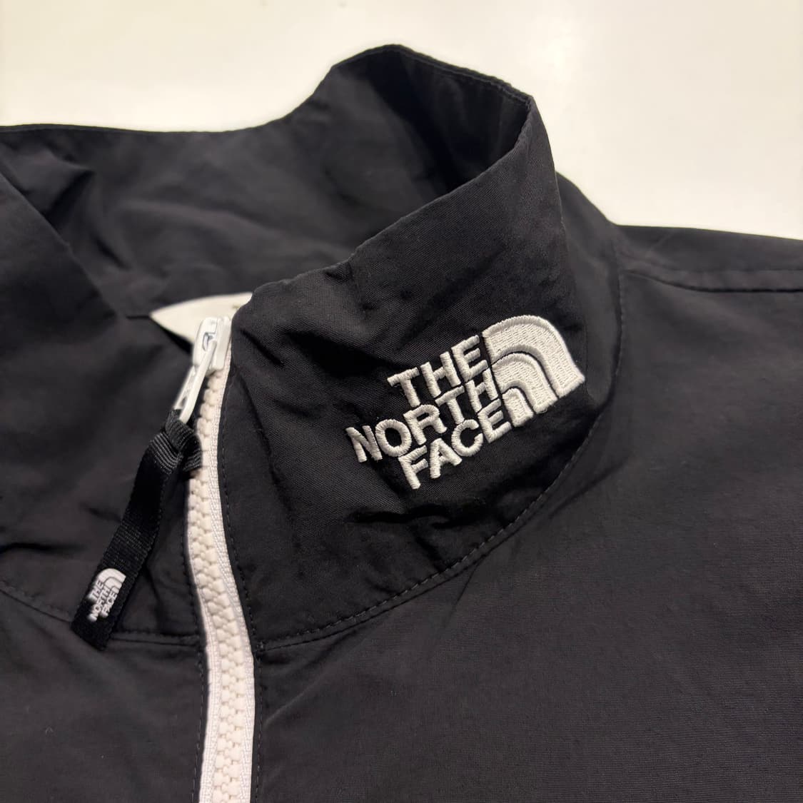 [XL] 노스페이스 화이트라벨 블랙/화이트 아노락 바람막이 B511 상품이미지3