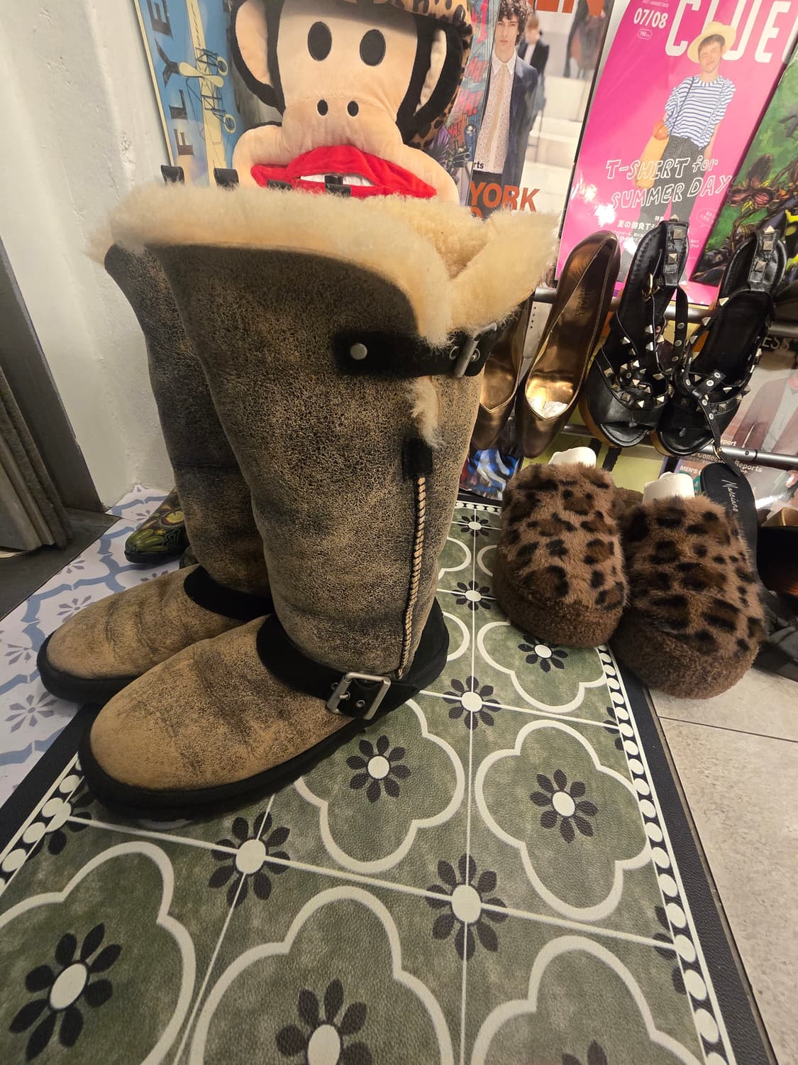 UGG 어그 클래식 쇼트 딜런 무스탕 롱 부츠  상품이미지3