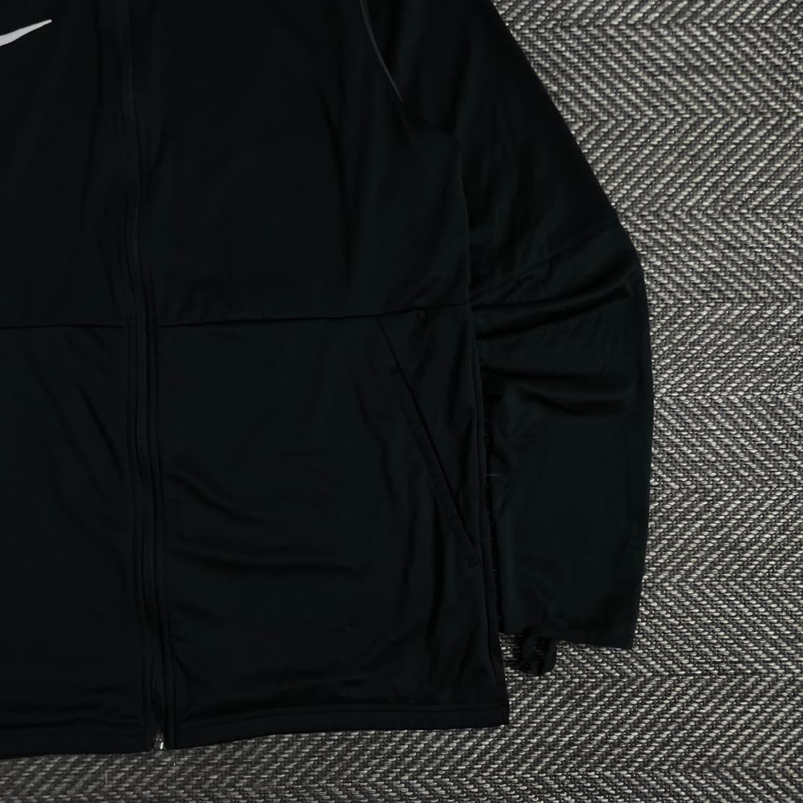 나이키 드라이핏 스우시로고 블랙 트레이닝 자켓y 3284 상품이미지3