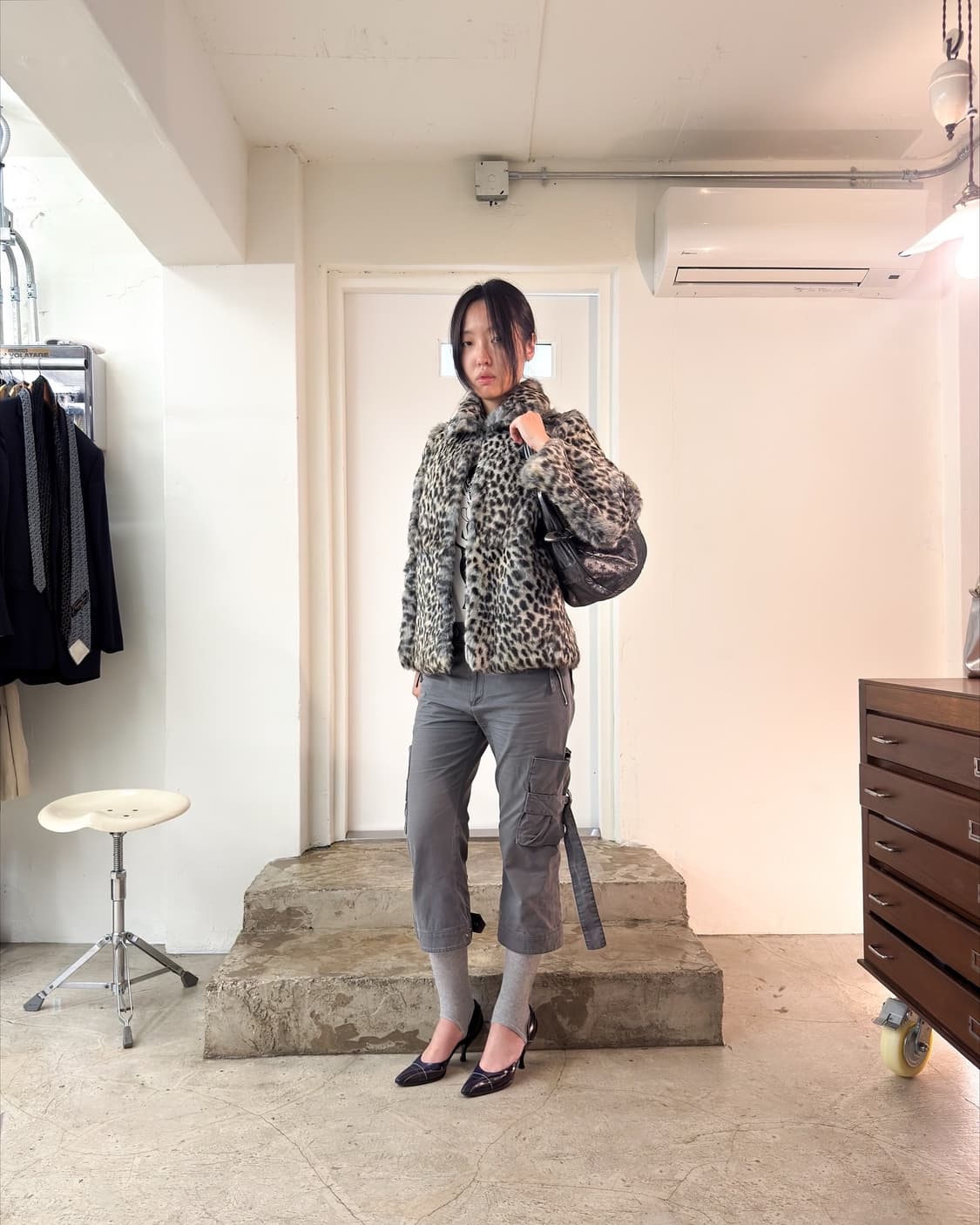 Jimmy Choo Sky Bangle Hobo Bag 상품이미지2