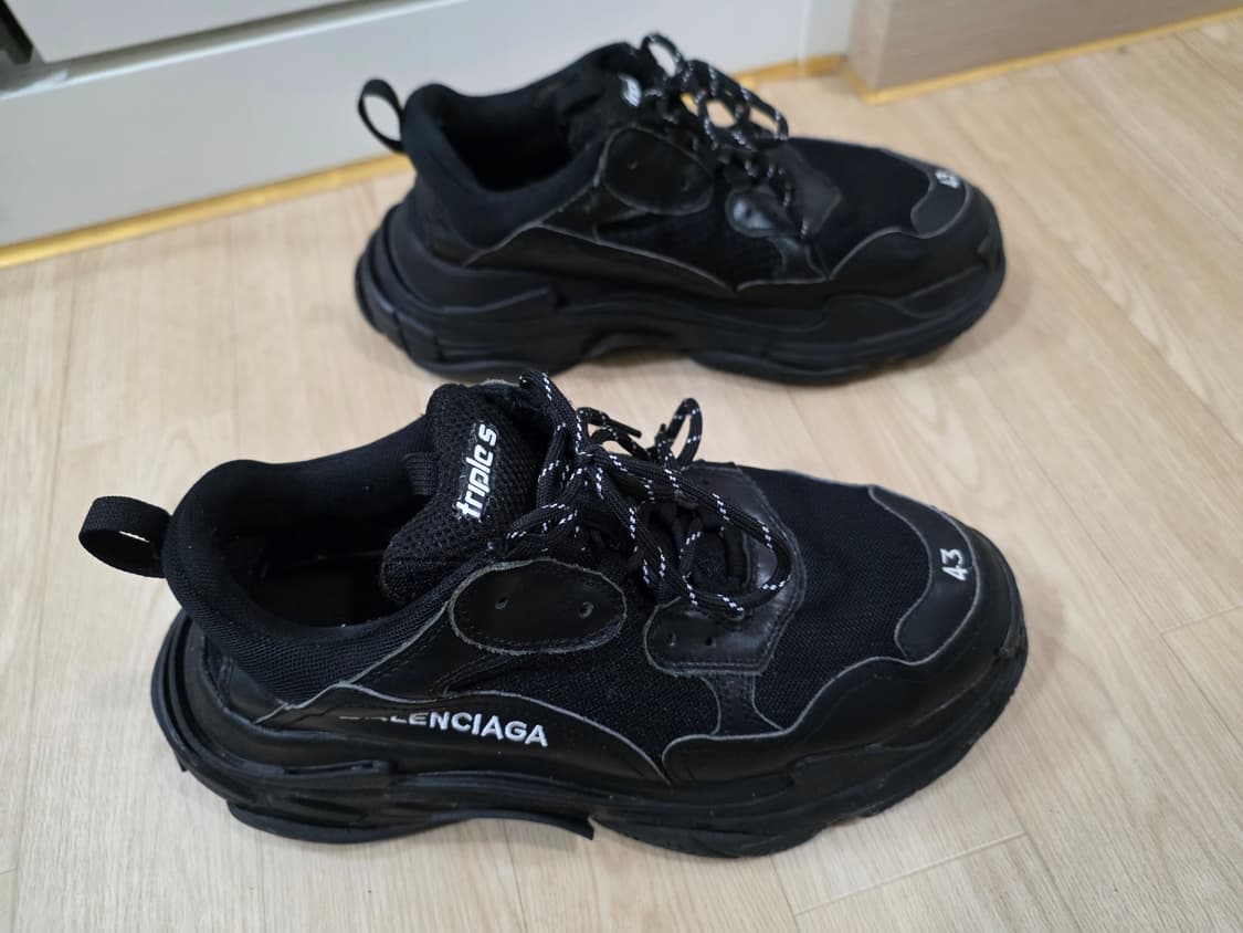 발렌시아가 트리플S 트레이너 트리플 블랙 43 상품이미지2