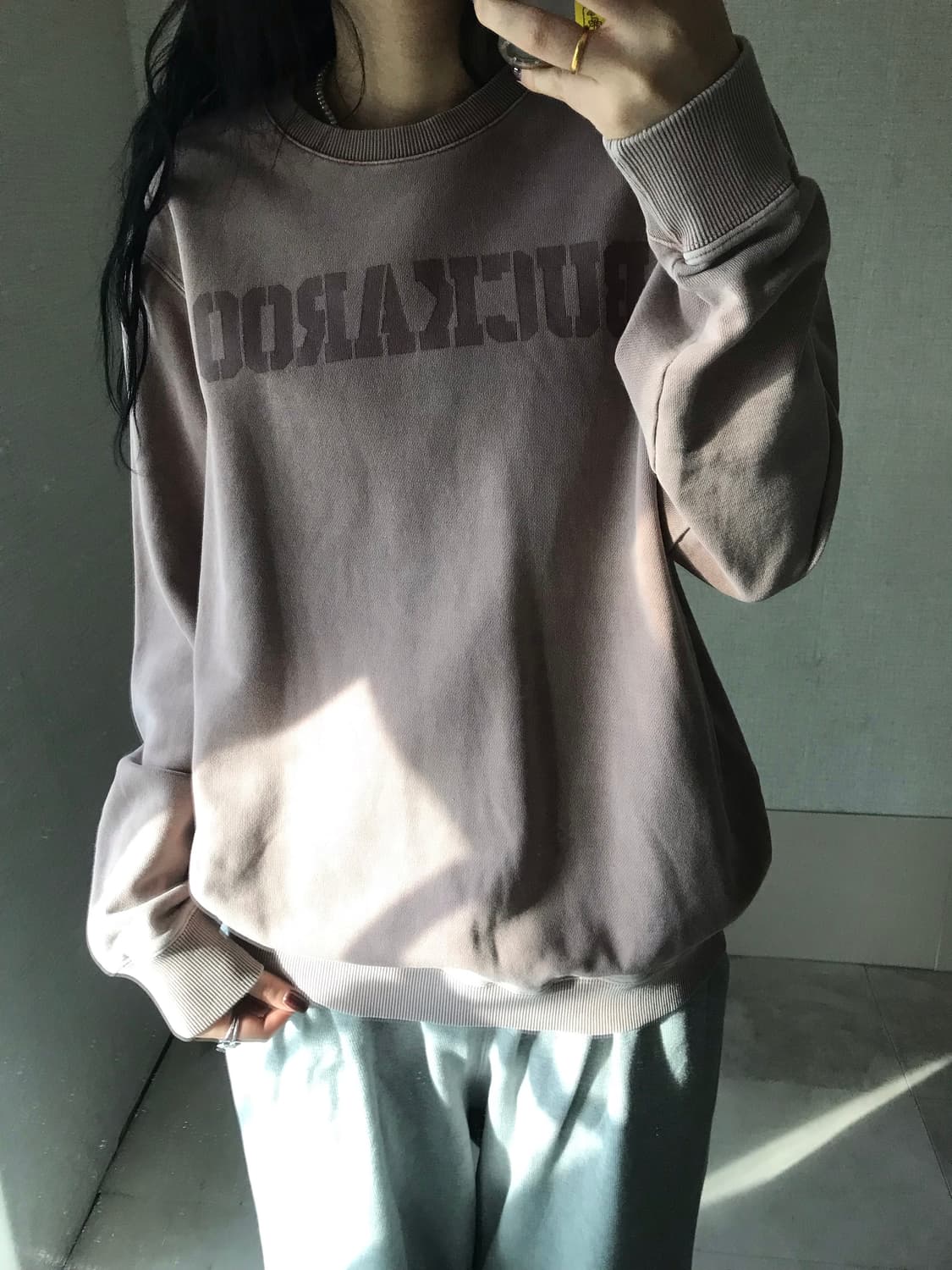 버카루 워시드 빅로고 맨투맨 상품이미지2