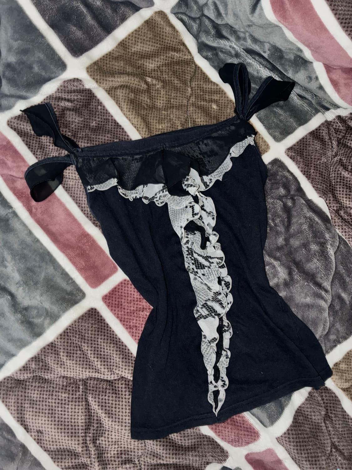 오네갸루 뱀피레이스셔링 나시탑 상품이미지1