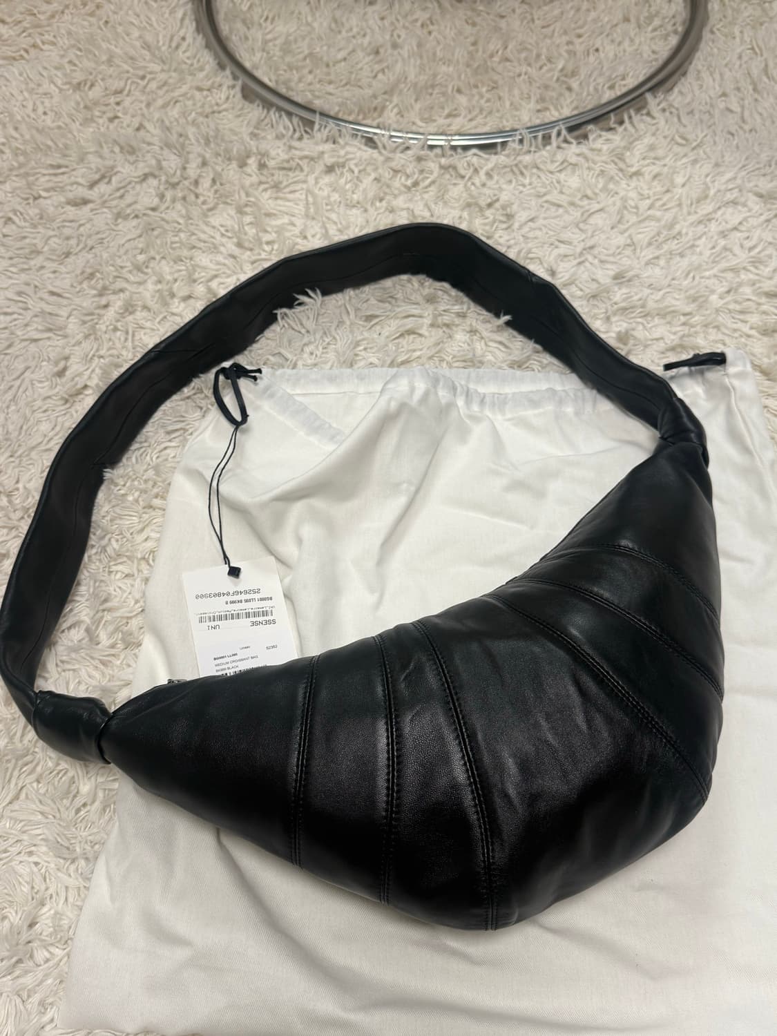 르메르 크루아상백 블랙 미듐 나파레더 상품이미지3