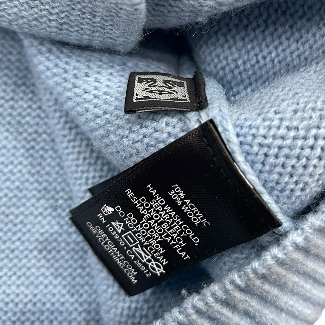 아이앱 스튜디오 x 오베이 니트 집업 상품이미지6