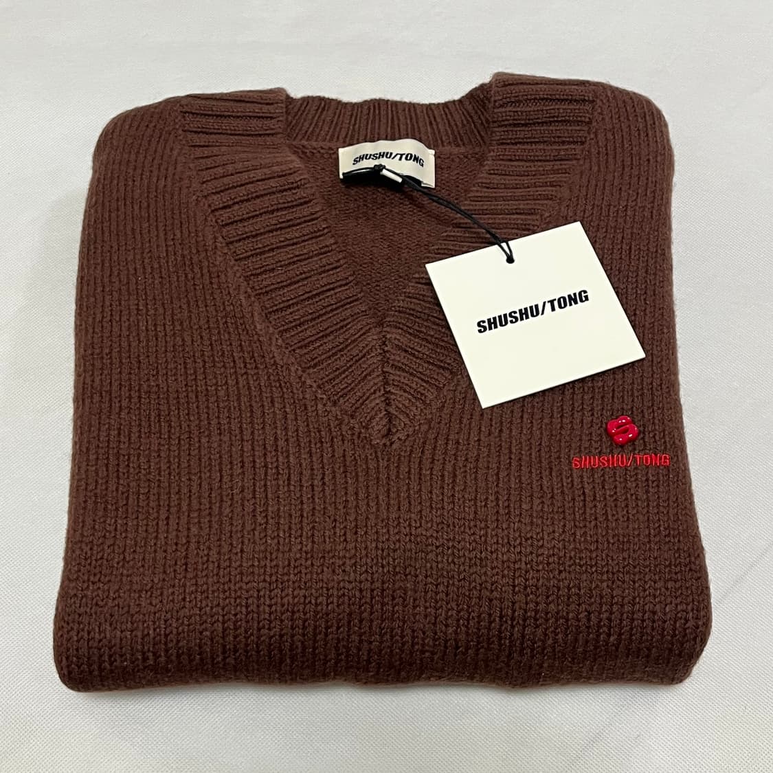 [6,8,10]슈슈통 25fw 울 브이넥 니트/브라운 상품이미지3