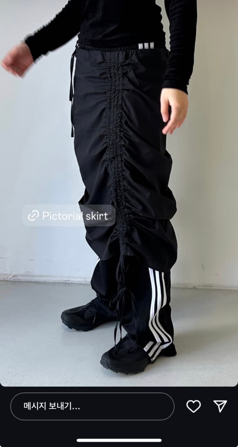베이스레인지 픽토리얼 스커트 상품이미지1