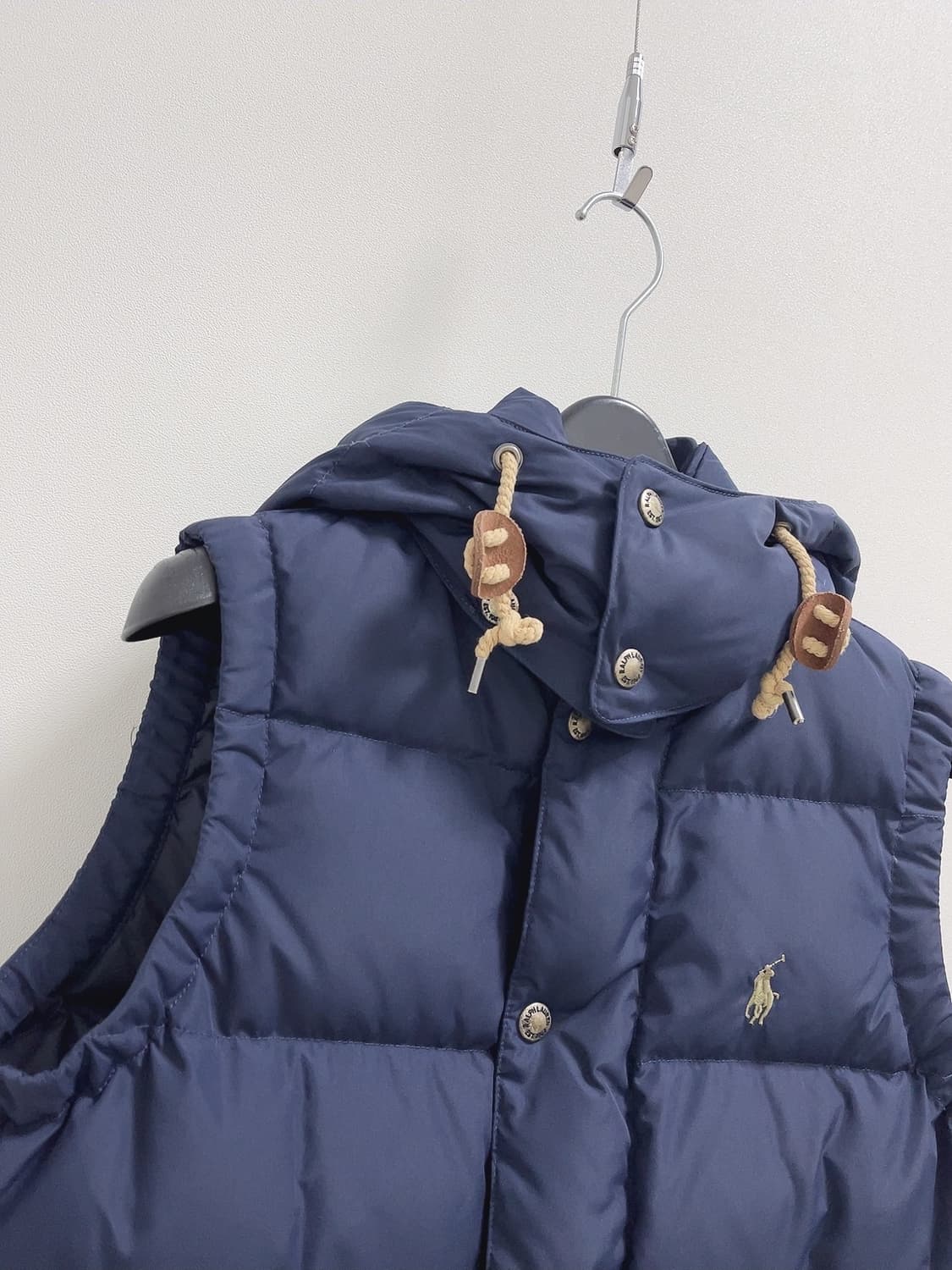 폴로 랄프로렌 네이비 베스트 다운 패딩 상품이미지2