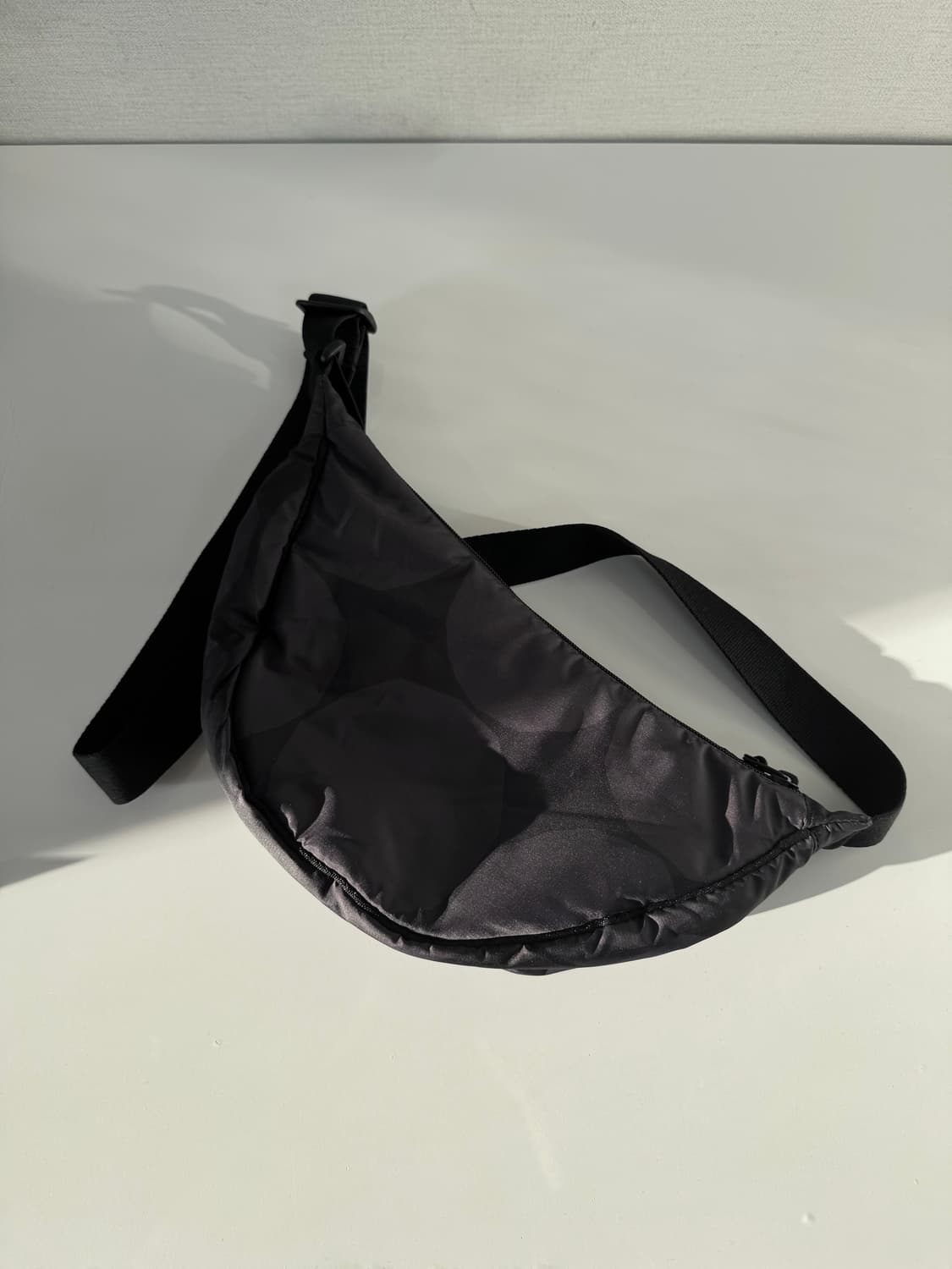 유니클로 마리메꼬 반달백 크로스백 상품이미지1