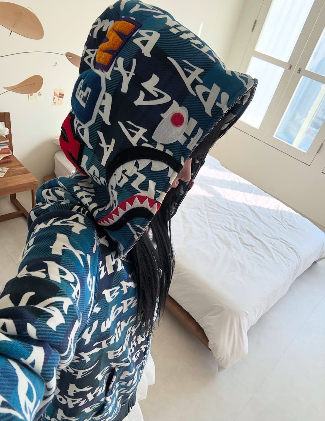 베이프 샤크 레터링 후드집업 상품이미지1