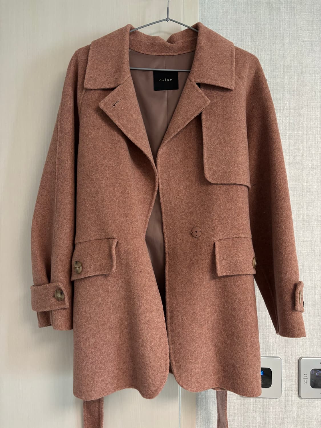 클리지 clizy 핸드메이드 벨티드 하프코트 상품이미지1