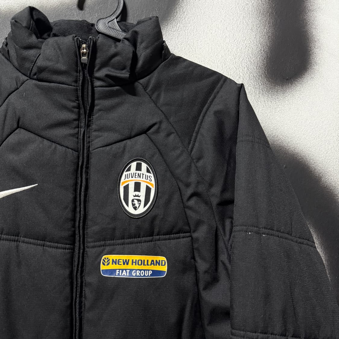 나이키 00s 팀 유벤투스 자수 디테일 패딩 점퍼 상품이미지4