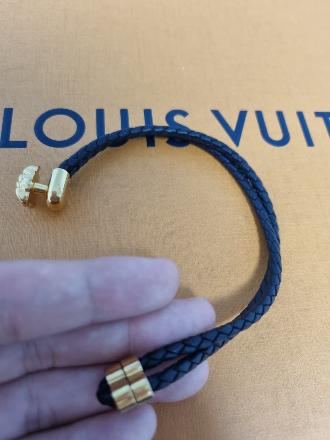 베르사체 메두사 금장 가죽 팔찌 상품이미지5