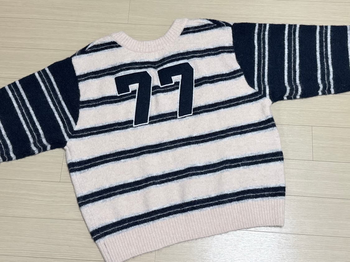 (모카 착용) 글로니 STRIPE KNIT PULLOVE 니트 풀오버 상품이미지3