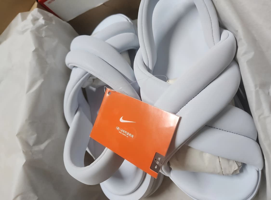 나이키 에어맥스 아일라 샌들 (새 상품) 상품이미지1