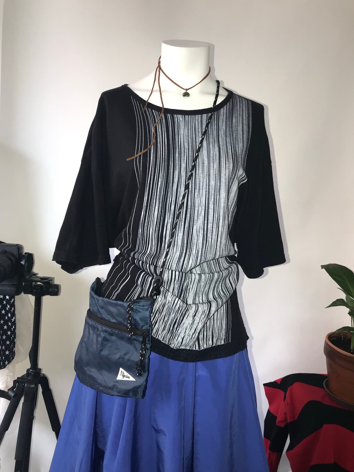 (UNISEX) DRESSEDUNDRESSED Printing T-shi 상품이미지1
